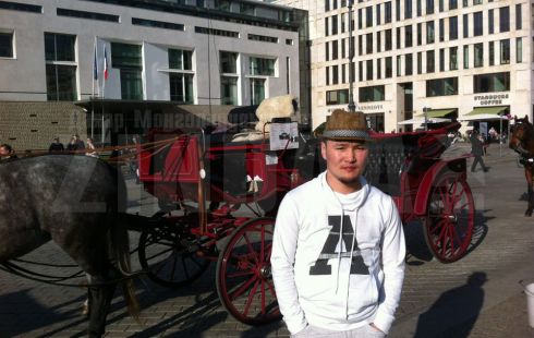 Мотив хамтлагийн ахлагч Жижгээ “Масс клуб” нээж шоу ертөнцөд тэсрэлт хийнэ